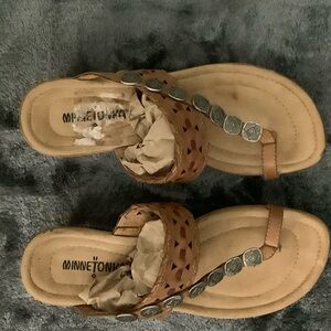 Minnetonka Women's Tan Sandals with Silver Accents. Decent condition, Sz 5 1/2
